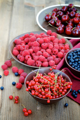  Fresh wild berries: raspberries, blueberries, currants and cherries