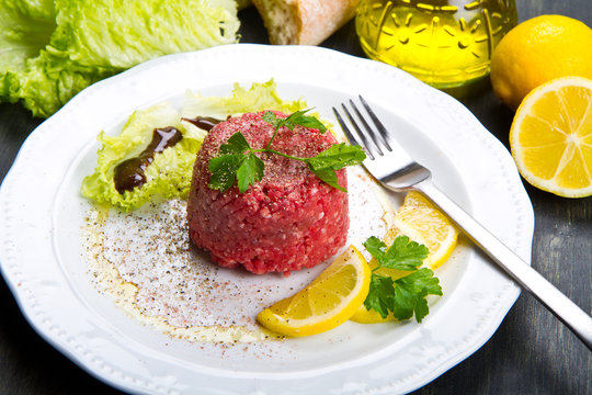 tartara di manzo con limone e aceto balsamico