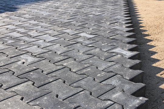 Pflasterarbeiten auf einer Baustelle