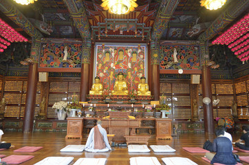 Fototapeta na wymiar Bongeunsa Buddhist Temple in Seoul, South Korea..
