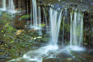 Fototapeta premium Horizontal view of rivulets at Wadsworth Falls, Middlefield, Con
