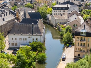 Fototapeta na wymiar View on the Grund district of Luxembourg City and Alzette river