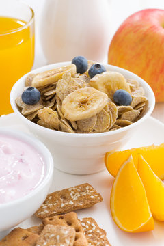 healthy breakfast - cereals, dairy products, fruit and juice