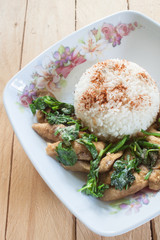 Tofu Pad Thai celery or Khuen Chai