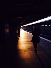 Sonnenuntergang am Bahnhof 