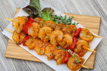 Raw prawn skewer