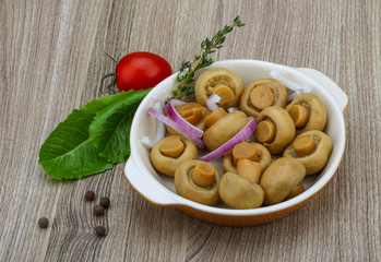 Pickled champignon