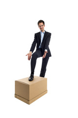 Geschäftsmann mit einer Box