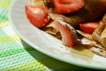 pancakes with strawberries