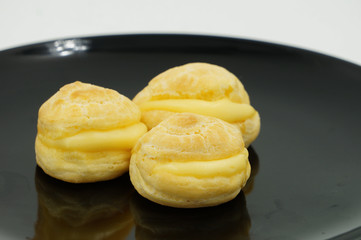 Fresh Mini Cream puffs