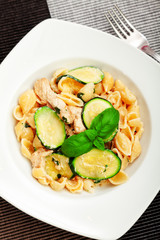 Pasta shell with zucchini