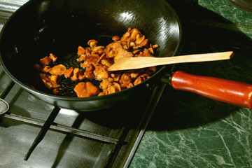 cooking chanterelle mushrooms