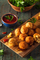 Fried Mac and Cheese Bites