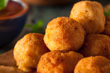 Fried Mac and Cheese Bites