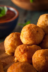 Fried Mac and Cheese Bites