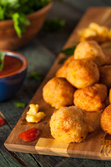 Fried Mac and Cheese Bites