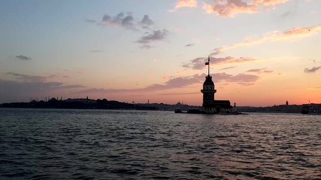 hızlandırılmış g&uuml;n batımı ve istanbul manzarası