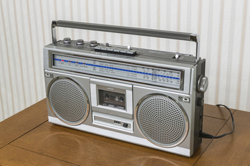 Obraz premium Old Boom Box on Table