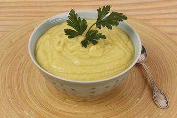 Vegetable cream soup with parsley