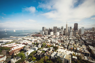 Fototapeta premium Spectacular aerial panorama of San Francisco Financial District made from the top floor of Coit tower on sunny day, California