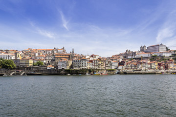 Fototapeta na wymiar View of Ribeira historical quarter, on the margin Douro river