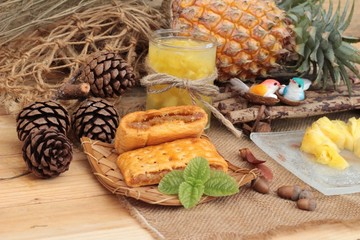 Pineapple juice and fresh pineapple with bread baked with pineap