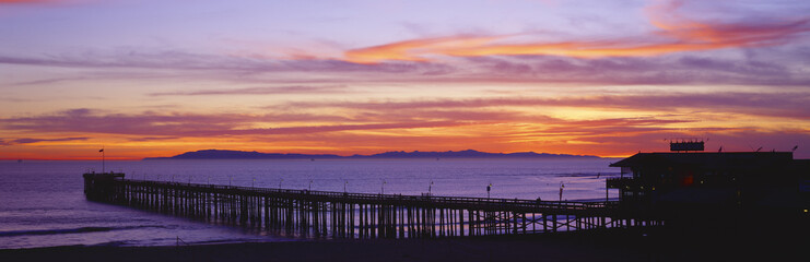Fototapeta na wymiar Sunset over Ventura Pier Channel Islands and Pacific Ocean, Ventura, California