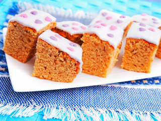 Caramel cake