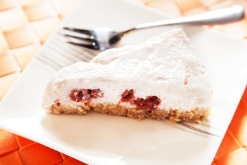 Yogurt cake with raspberries