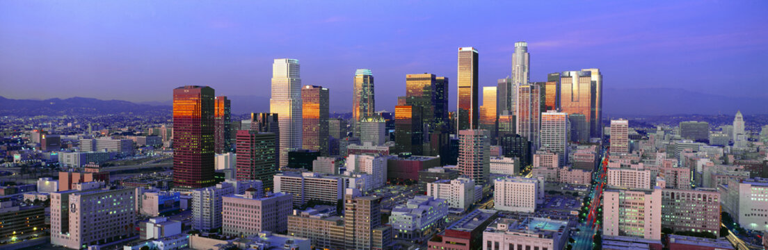 Skyline, Los Angeles, California © spiritofamerica