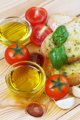 Pane, pomodoro, olio e sale