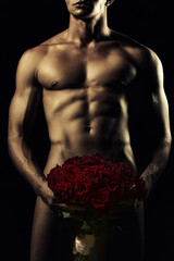 Obraz premium Man with rose bouquet