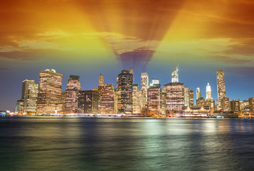 Fototapeta na wymiar Lower Manhattan skyline and river reflections
