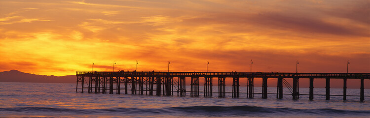 Obraz premium Ventura Pier i Pacific o zachodzie słońca, Ventura, Kalifornia