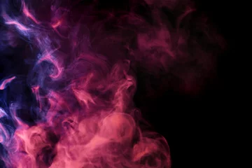 Foto op Plexiglas Abstract gekleurde rook waterpijp op een zwarte achtergrond. © Vagengeim
