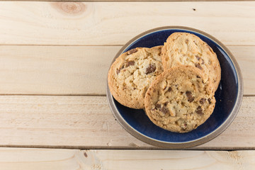 milk chocolate toffee almond cookies