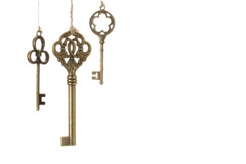 アンティークキー／吊り下げられた古い鍵