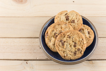 milk chocolate toffee almond cookies