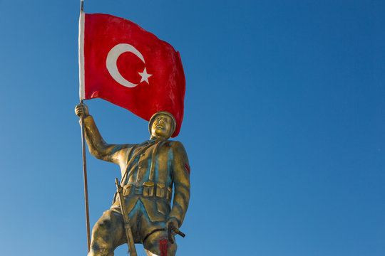 Ezineli Yahya &Ccedil;avuş Anıtı &Ccedil;anakkale