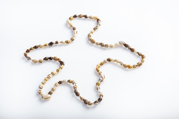 Collana di conchiglie forma omino