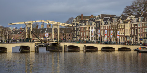 Magere brug Amsterdam