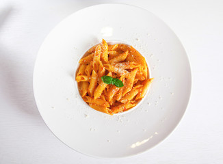 Pasta collection - Penne with cream and peppers