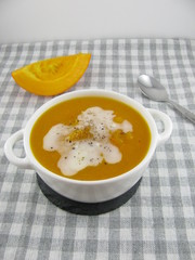 Kürbissuppe mit Kokosmus