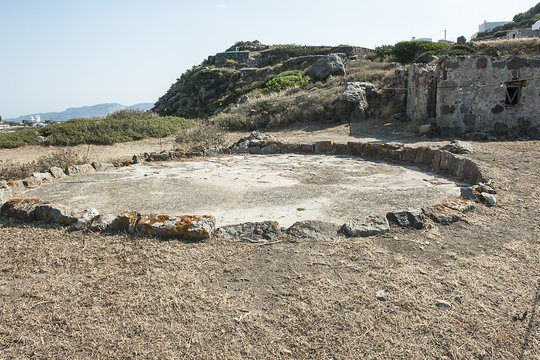 Alter Dreschplatz bei Plakes auf der Insel Milos, Griechenland