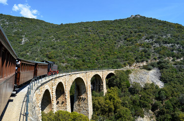 Fototapeta na wymiar Pilionbahn, Griechenland