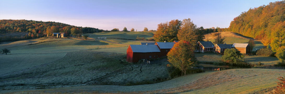 Autumn scene of Vermont farm