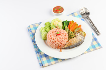 fried mackerel with shrimp paste sauce (nam prik kapi pla too)