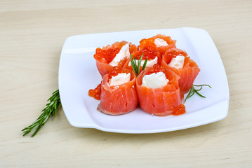 Salmon and cheese roll