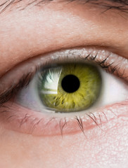 green eye
