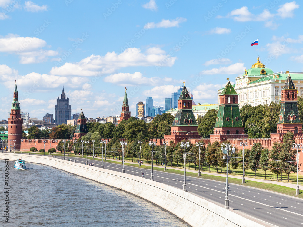 Wall mural Walls and Towers of Moscow Kremlin on embankment